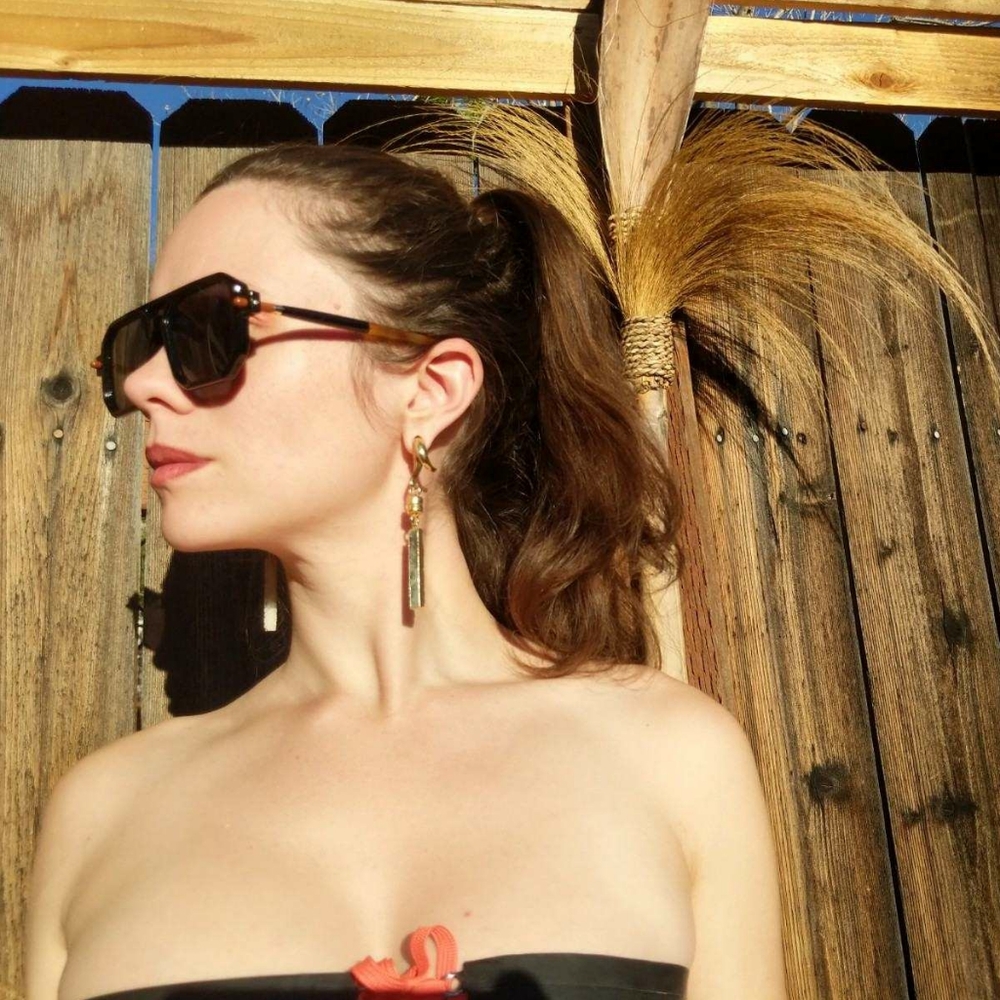 Classic Black Pilot Sunglasses & Latex Case